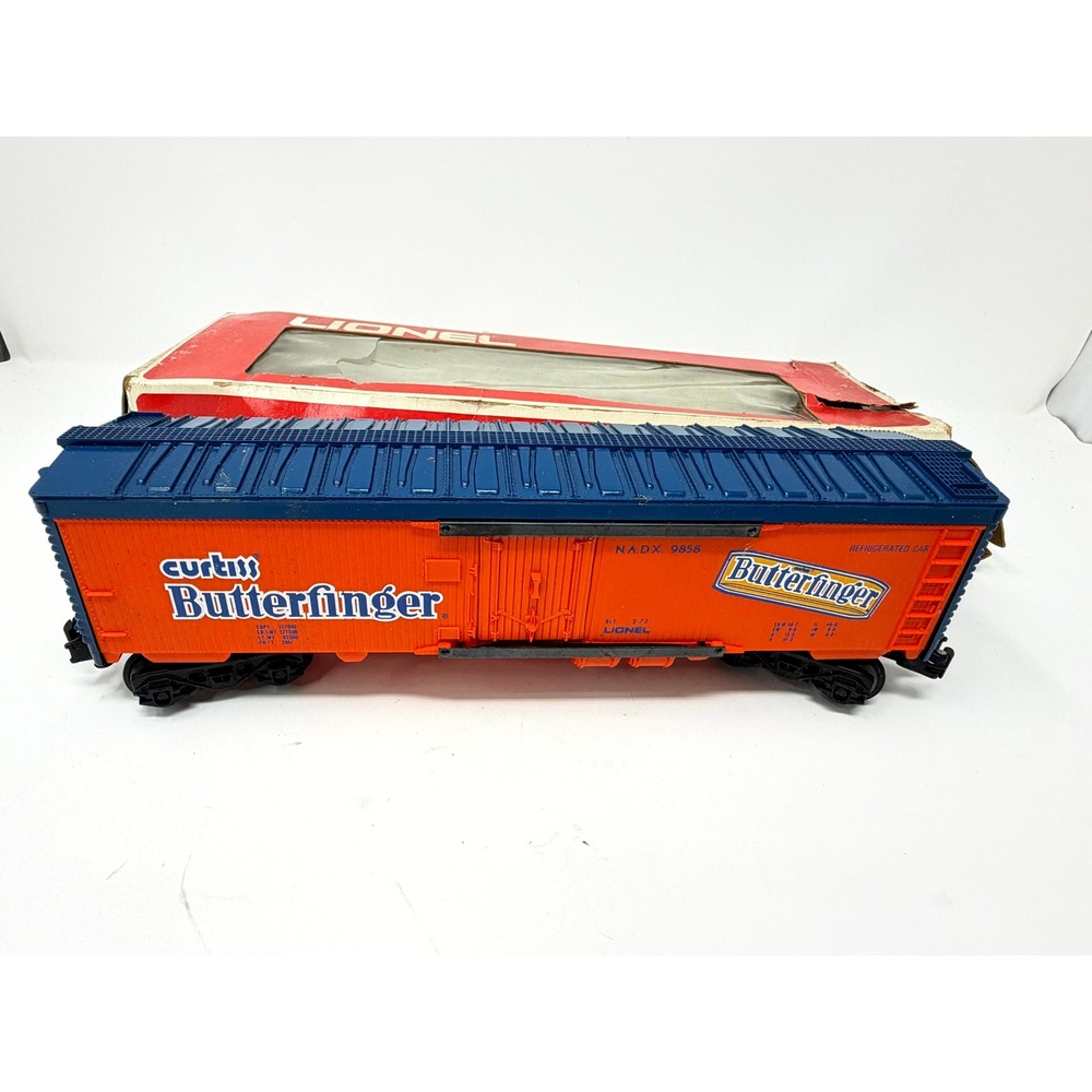 Lionel 6-9858 Butterfinger Billboard Reefer O Gauge Model Train Boxcar Orange